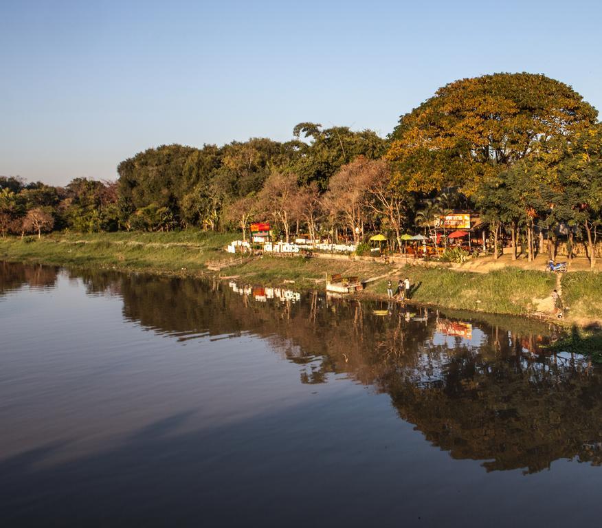 Hollanda Montri Guesthouse Chiang Mai Bagian luar foto