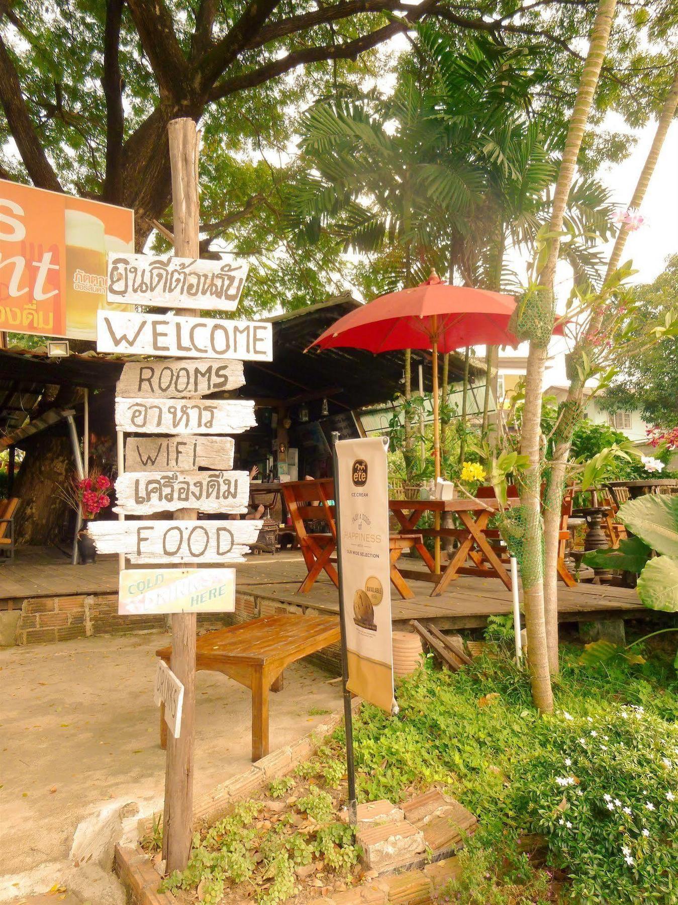 Hollanda Montri Guesthouse Chiang Mai Bagian luar foto